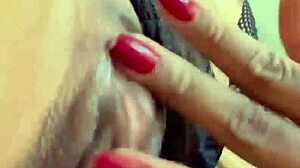 Ninfomanica Achieves Multiple Orgasms from Intense Pussy Masturbation Until Fainting