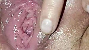 le chupo la vagina mojada a mi novia latina hasta el final