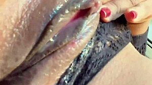 Ninfomanica Achieves Multiple Orgasms from Intense Pussy Masturbation Until Fainting