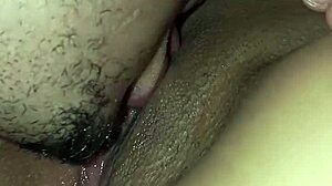 le chupo la vagina mojada a mi novia latina hasta el final