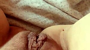 milf opens her pussy wide fer me