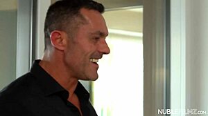 wanna see this shy stocking teen deepthroat like a pro? 🔥👅