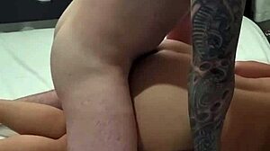 damn this horny housewife wakes up wet n begs for side fuck action 😍🔥