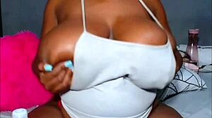 Cheating ebony twerks fat creamy pussy big black ass