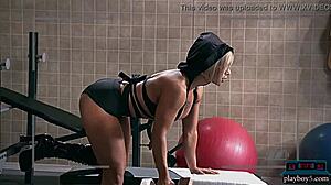 hey fit couple, want your pro sex tape with milf licking bride's pussy?