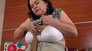 rosaly n gloria fingering their pantyhosed pussies so hot 😍👅💦