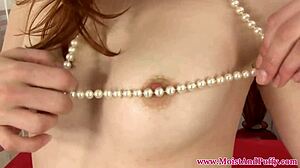 Masturbating Stocking Babe Pumps Swollen Pussy