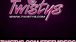 i'm so hot n busty playin with my new vibe buzzin my tits n pussy