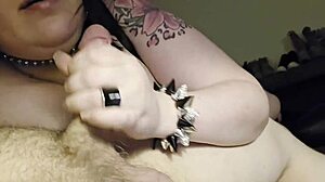 Amateur BBW Wife Sandra Deepthroats In Job Interview Turns To Hot Pussy Lick