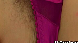 picture british milf jessica jay in nylons, rubbing her mature pussy slow and teasing