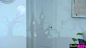 Chanel Camryn Deepthroats In Halloween 3some Cumshot Facial