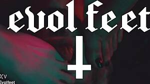 overwhelmed with desire worshipping feet in bisexual threesome acidalia mad maxxx rotten venus gagging deepthroating toes sucking big asses