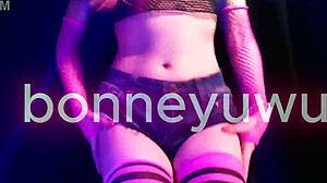 Bonneyuwu twerks tight petite Argentinian ass