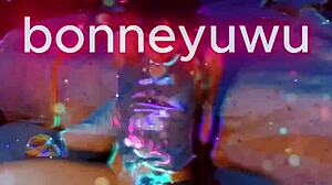 Bonneyuwu twerks tight petite Argentinian ass