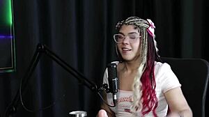 teve q tirar a rouba no jogo do j� fez e ela mosstrou seus lindos peitos e buceta - sofie lollipop trans brazilian swinger stripping in lingerie