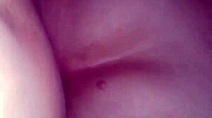 madura argentina meneando su colita jugosa en casa