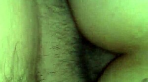 madura argentina meneando su colita jugosa en casa