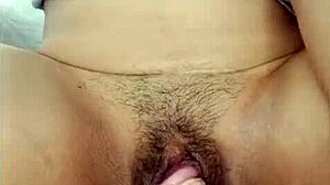 sola en casa con mi dildo enorme metiendolo en mi vagina sexy latina joven