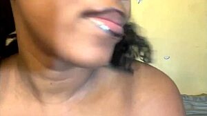 damn cheatin' wife shows off that juicy ebony pussy 😍 first time toy play
