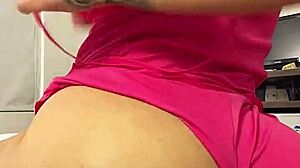 Angel Lima shakes massive ass in tight shortinho!