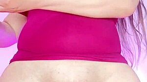 Colombian Stepmom Flaunts Giant Cameltoe Pussy in Leggings