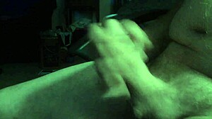 amateur cock insertion deep and throbbing for massive cumshot finish