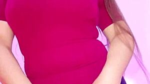 Colombian Stepmom Flaunts Giant Cameltoe Pussy in Leggings