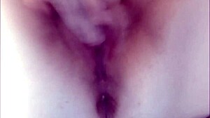 Watch kmmarquez milf squirt hard in solo webcam orgasm!