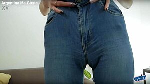 check out this amazing thigh gap on the skinny babe with meaty ass and pussy lips