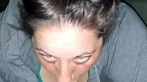 i love watching this white milf bob on my pencil dick