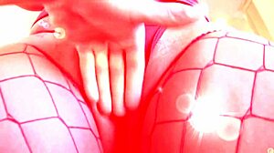 Pimp C and DJST8 dive into nasty 3-way pussy freakout