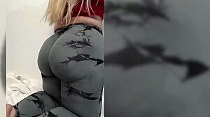 yo milf stepmom cleans house bouncing that huge ass in yoga pants