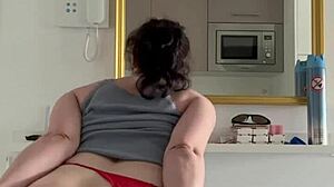 Emmitasmile's Milf Seduction Unveiled