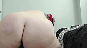 hey morning dildo play got me so wet already 😜 who's joining?