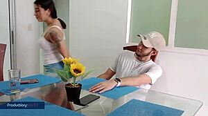 mi hermanastra squirts wildly from hardcore pussy licking and fucking