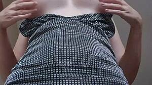 i catch her accidental upskirt no panties and she masturbates wet