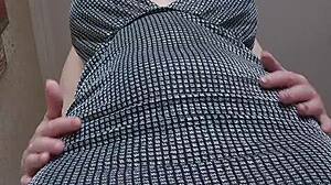 i catch her accidental upskirt no panties and she masturbates wet