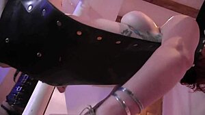 hey bella vendetta wanna submit to bettie bondage's sex swing domination?