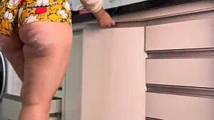 a hottie's early morning routine unfolds