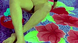 hey hot desi indian bhabhi teasing those curves 😘🔥