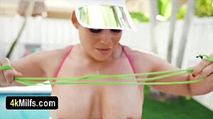 My bubbly ass milf workout turns horny leading to outdoor pussy quickie bliss