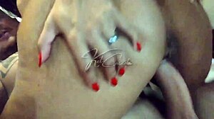 Cheguei em casa e o maridão chamou um novinho pra me FODER junto! Fizemos DP insano!!