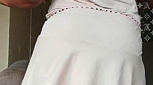 Curvy cutie rides cock cowgirl in homemade ass jiggle action