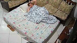 caught melissa alecxander secretly fingering under the covers 😏✋💦