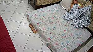 caught melissa alecxander secretly fingering under the covers 😏✋💦