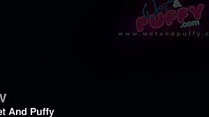 Wetandpuffy Redhead Gapes Puffy Pussy with Vibrator Debut