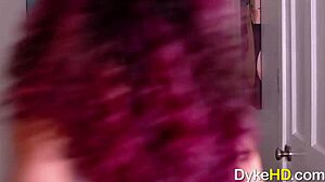 wanna watch liv revamped and simone garza lick pussies like horny lesbians?