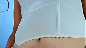 Horny Big-Ass 25yo Stepmom Craves Dick Now!