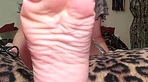 Mymistressk foot goddess hypnotizes subs deeply