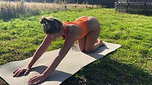 i did hot yoga outside n he shoved dick deep in my mouth omg